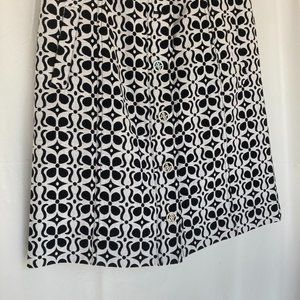 Black and Whilte Skirt by Adrienne Vittadini in size 8
